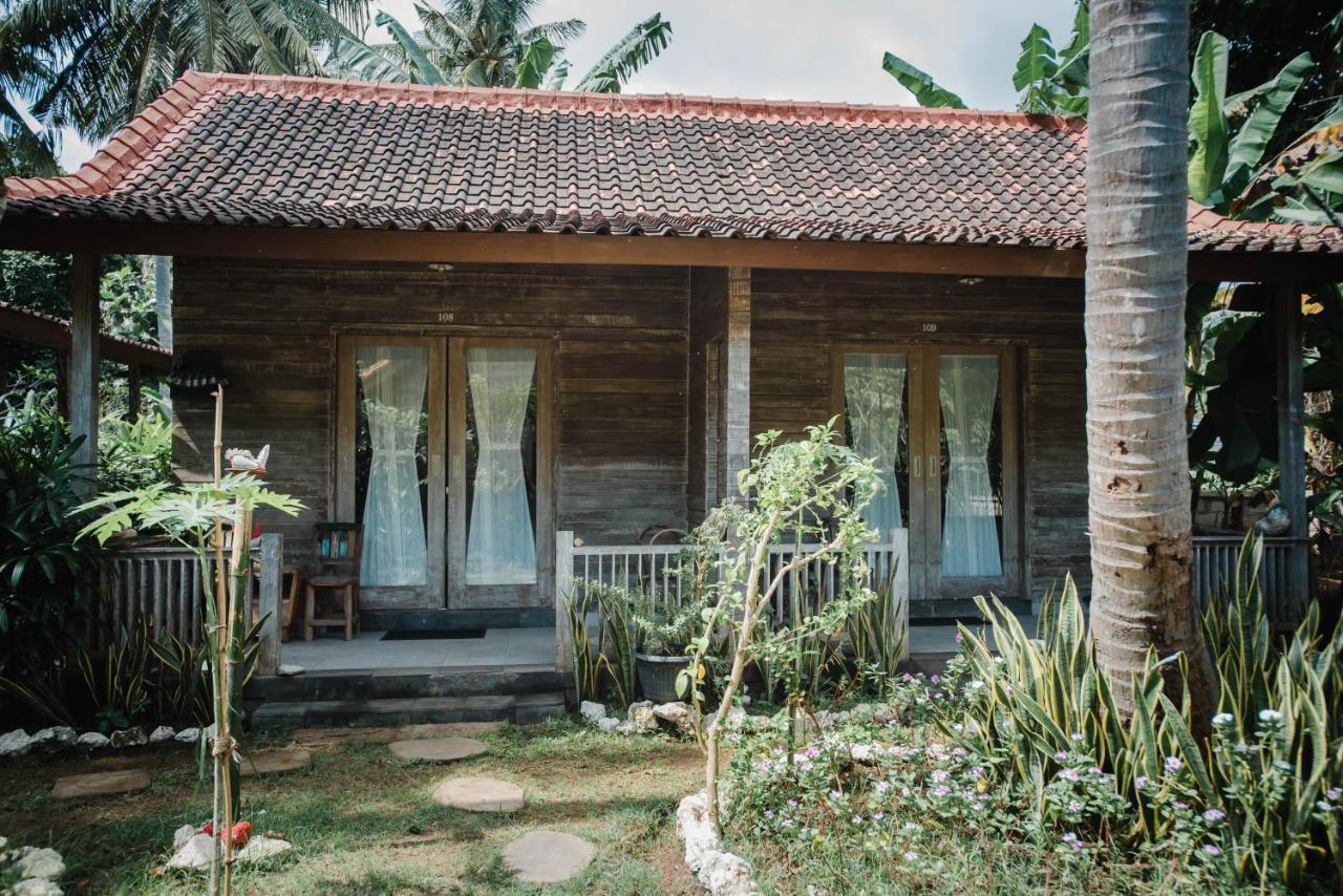 Acala hostel Toyapakeh Kültér fotó