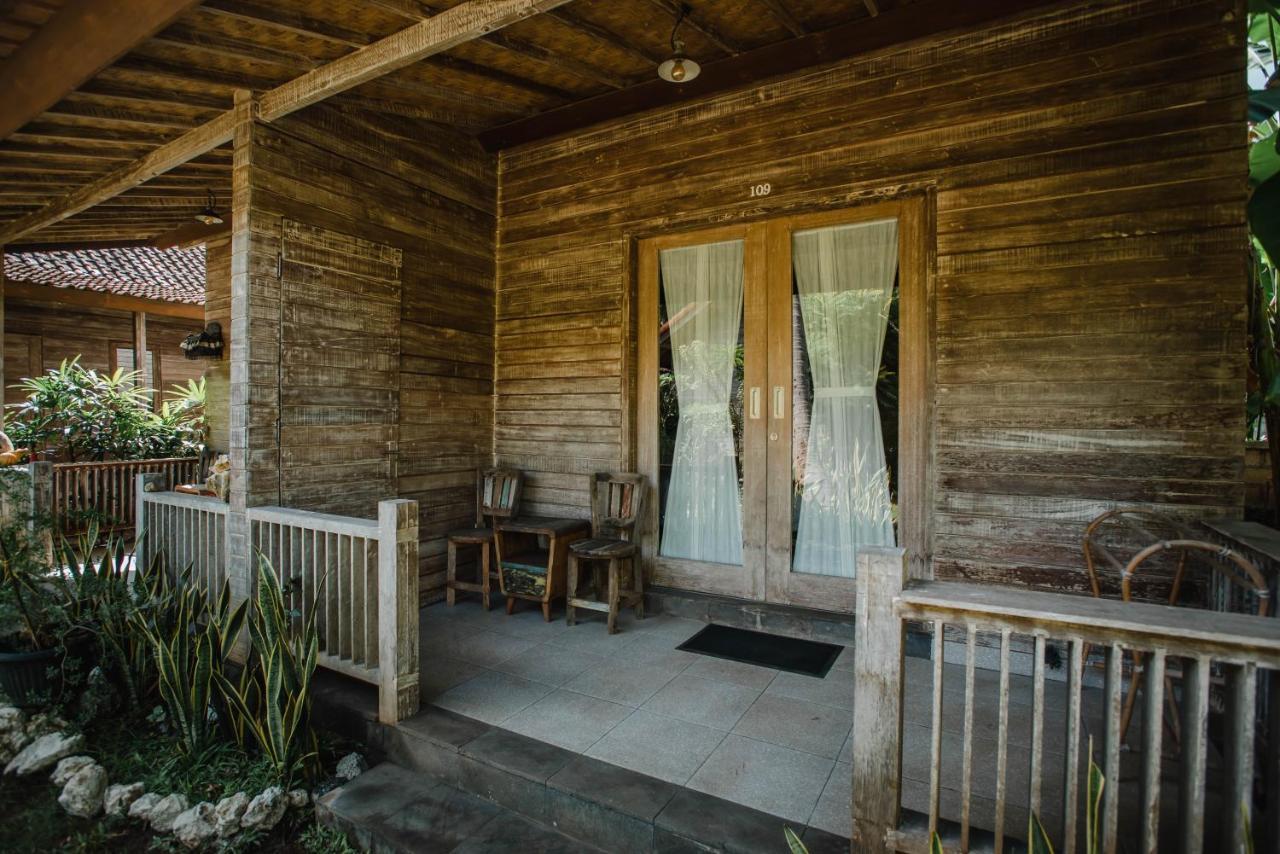 Acala hostel Toyapakeh Kültér fotó