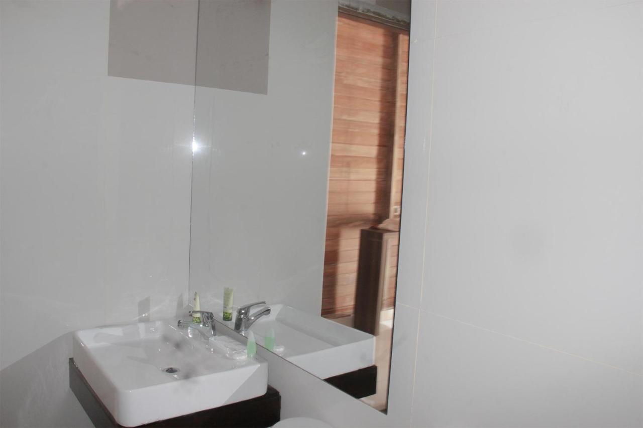 Acala hostel Toyapakeh Kültér fotó