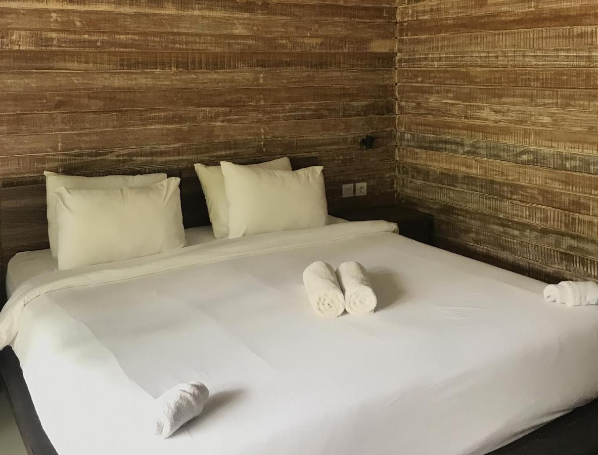 Acala hostel Toyapakeh Kültér fotó