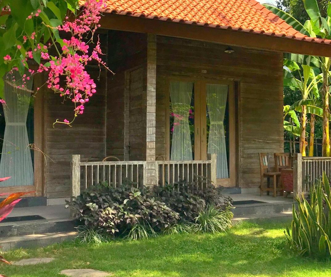 Acala hostel Toyapakeh Kültér fotó